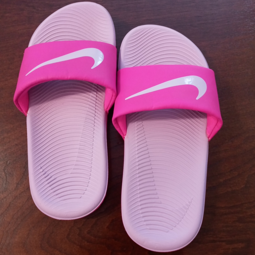 Nike sliders